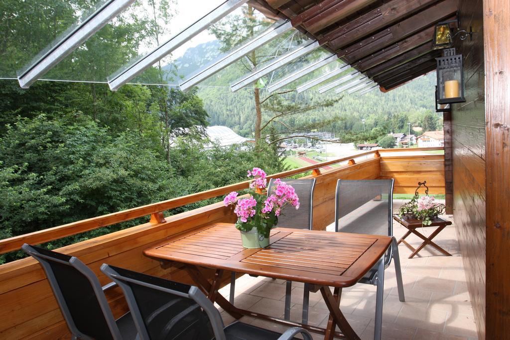 Ferienwohnung Am Roemerweg Wald Инцел Екстериор снимка