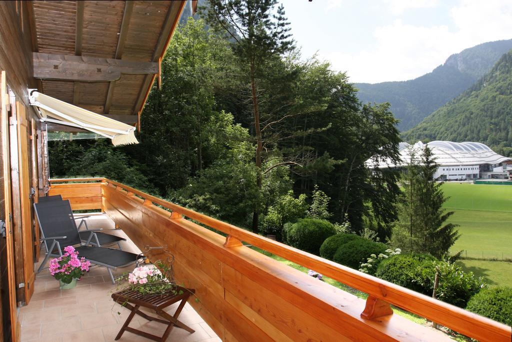 Ferienwohnung Am Roemerweg Wald Инцел Екстериор снимка