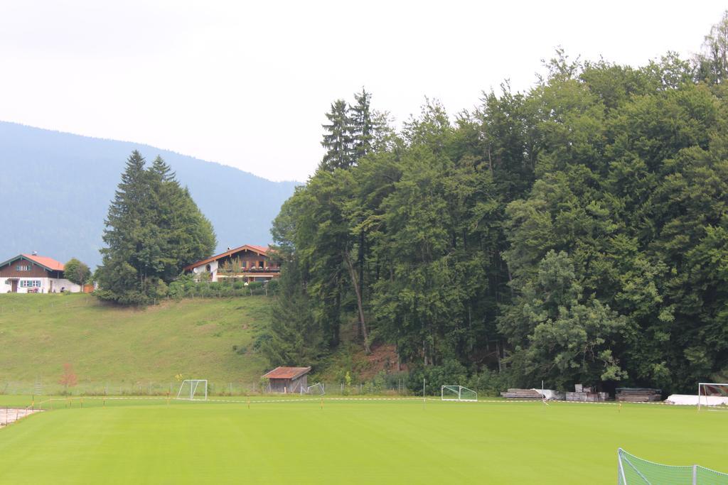 Ferienwohnung Am Roemerweg Wald Инцел Екстериор снимка