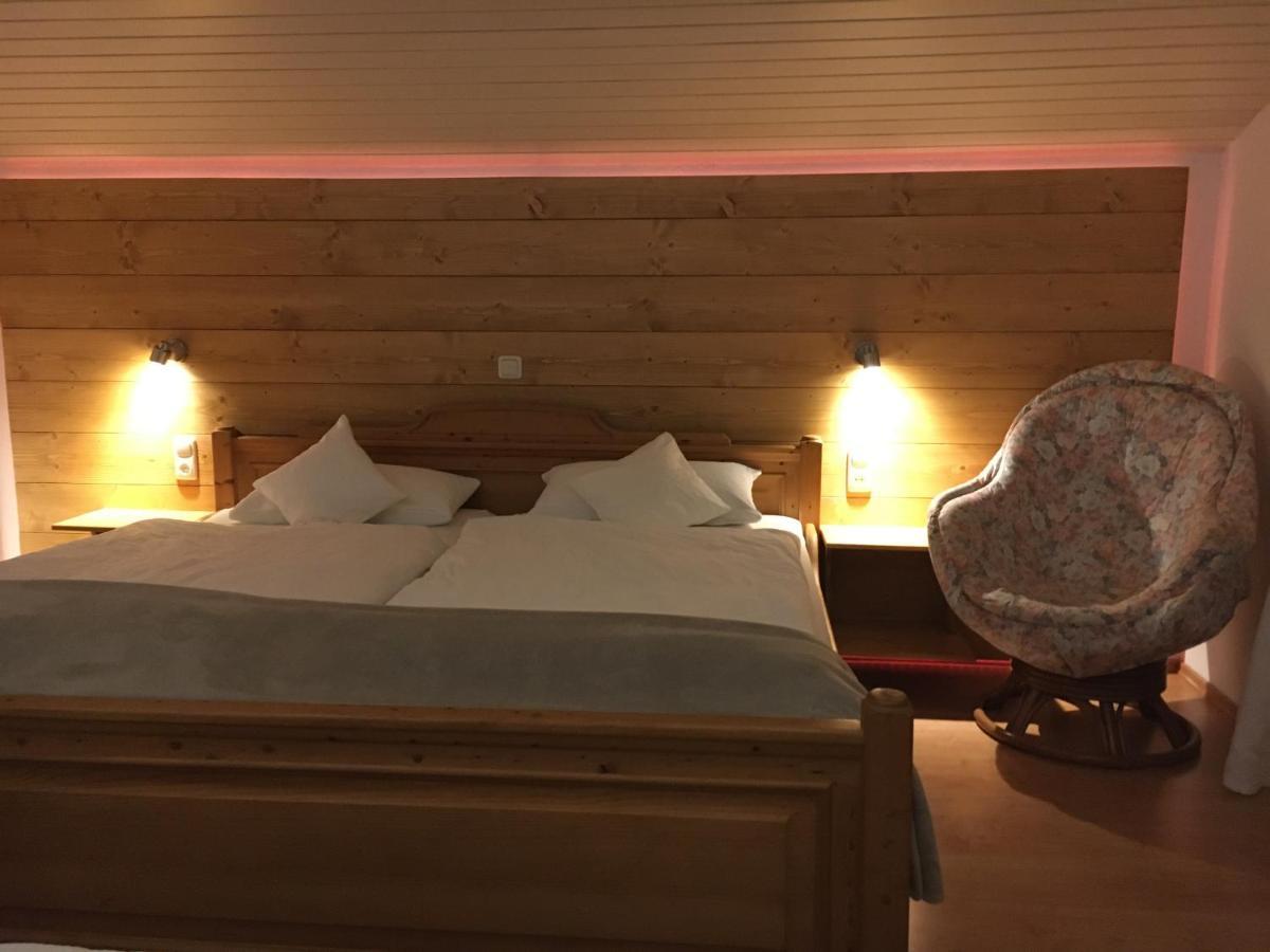 Ferienwohnung Am Roemerweg Wald Инцел Екстериор снимка